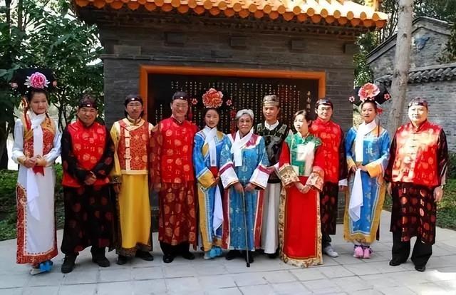 辽宁皇族村：村民是满清皇室正牌后裔，生活起居仍保留当年习惯