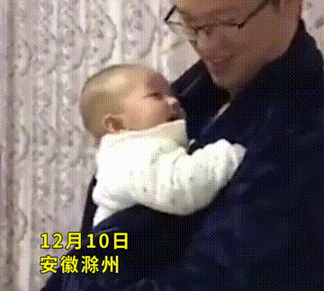 5年前心被萌化，5年后肺被气炸：看完10张爸爸带娃对比图，想生了