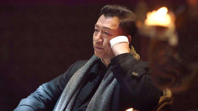 接烂剧、装少女、敷衍观众，这些曾经的好演员，也为“钱”折腰了