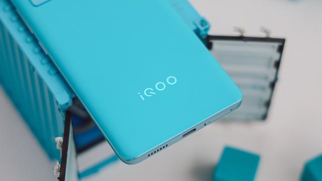 iQOO Neo6，不妥协的「水桶」性能机-第6张图片-9158手机教程网