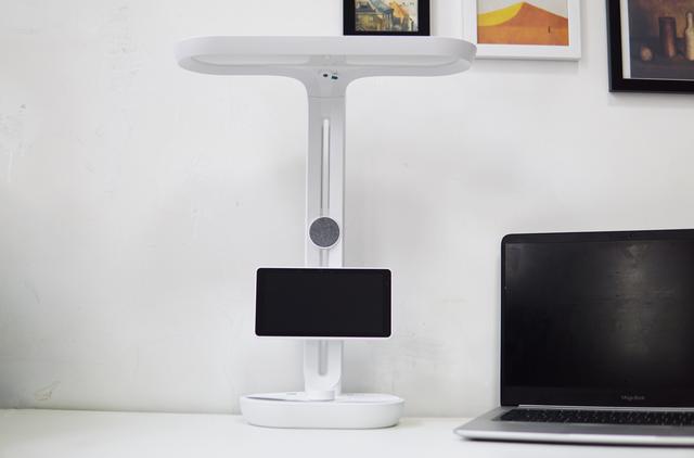 赶紧放弃普通护眼灯！保护视力帮助学习，碳氧护眼学习灯才是首选