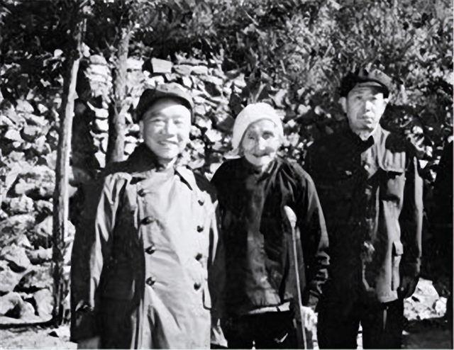 红军师长王光泽：1982年被发现尸骨时，脚上还戴着0.6公斤的脚镣