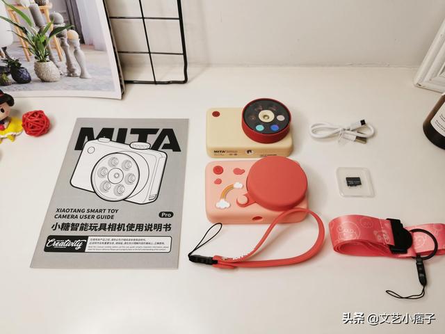小糖智能玩具相机，用相机记录童年妙思