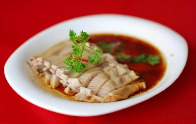 俗话说“一个猪肚十副药”是什么意思？常吃猪肚身体会有哪些变化