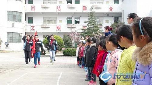 教孩子学会做人顾全