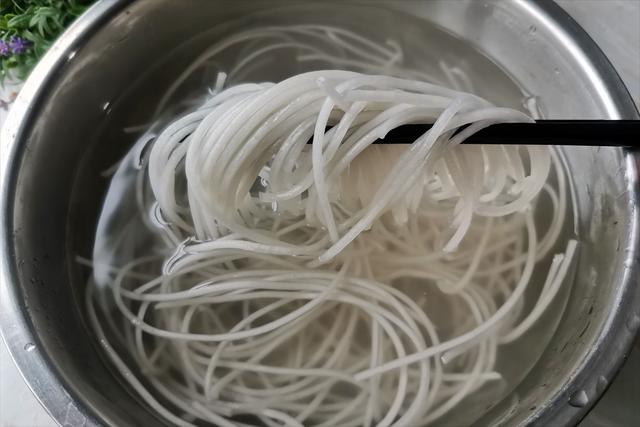 阳春三月，养肝“黄金期”，10食物要多吃，滋阴养肝，越吃越年轻