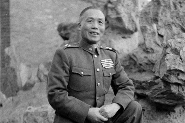 49年毛人凤列出暗杀名单，蒋介石亲笔添上三人：你还有菩萨心肠？