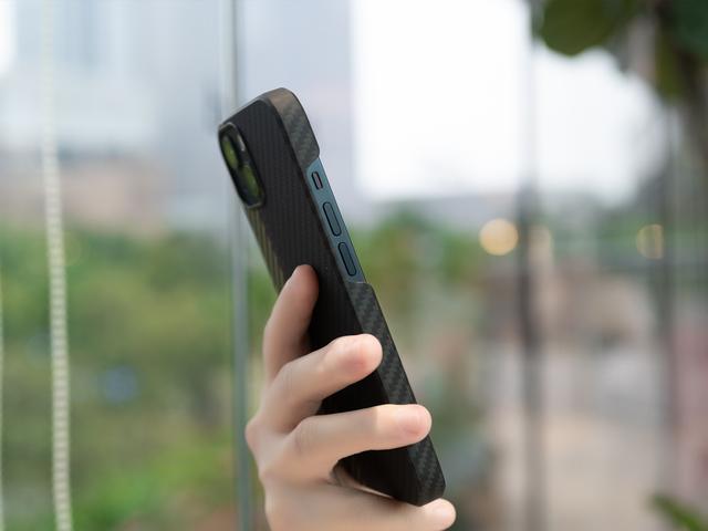 让iPhone与Win同屏协助更得心应手，PITAKA无线充电座体验分享