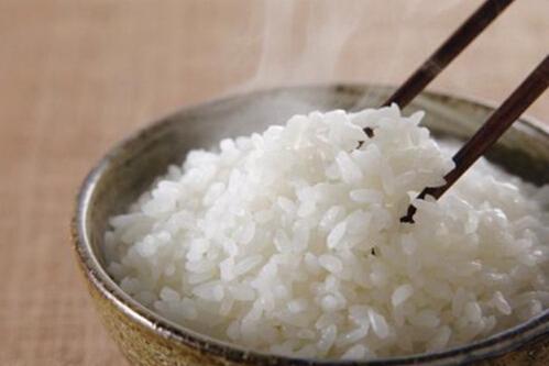 晚上吃的 13 种最佳食物（来自健康教练的建议）