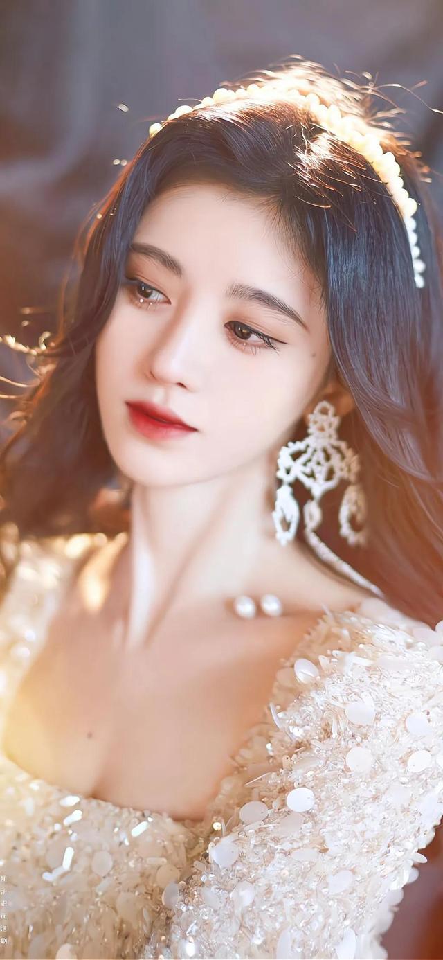 中国最年轻的女明星(中国最年轻的女明星是谁)