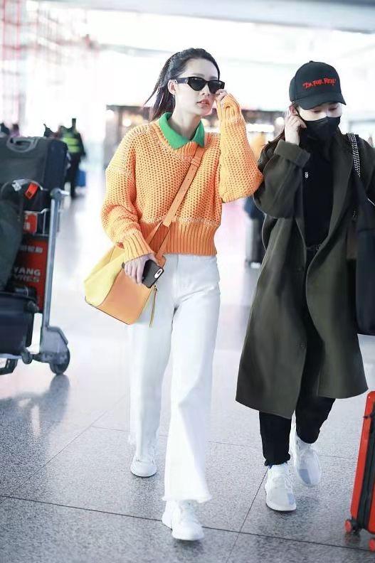 李沁毛衣照片(李沁最新超清写真)