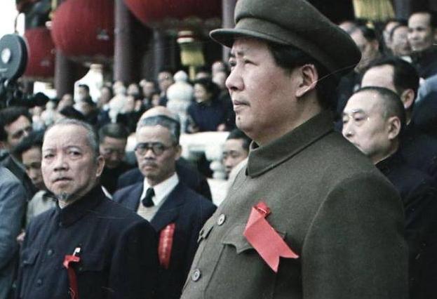 54年毛主席著作海外发行，美军官看后：如果早点读到，绝不打朝鲜