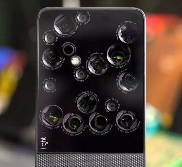 越来越多的厂商忽悠人，提醒各位：买手机看清这四点，不花冤枉钱