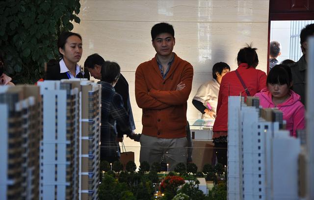楼市释放三个“好消息”，让人心酸的是，有人开始“弃房断供”了
