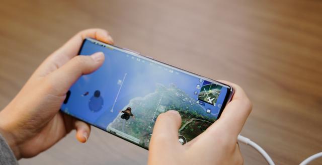 中邮通信出品，Hi nova9 Pro评测，100瓦快充是什么体验？