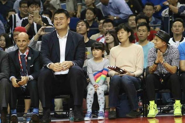 姚明女儿岁身高已超米但障碍或阻止她将来为中国出战 新闻时间