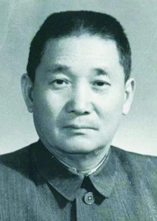 1949年，蒋经国大骂张治中：他真是太天真，以后必将死无葬身之地
