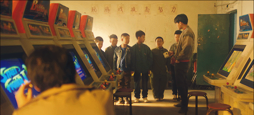 上映后拿下2个第一，没想到，“东北宇宙”又打出了一副王炸