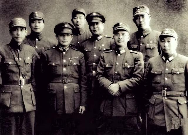 孟良崮战役全歼国军王牌74师，战后才知毛泽东、陈毅、粟裕高明