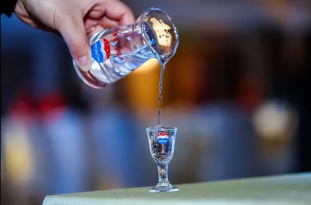 喝完酒口干、头疼，不是你酒量差，而是你喝的酒太差