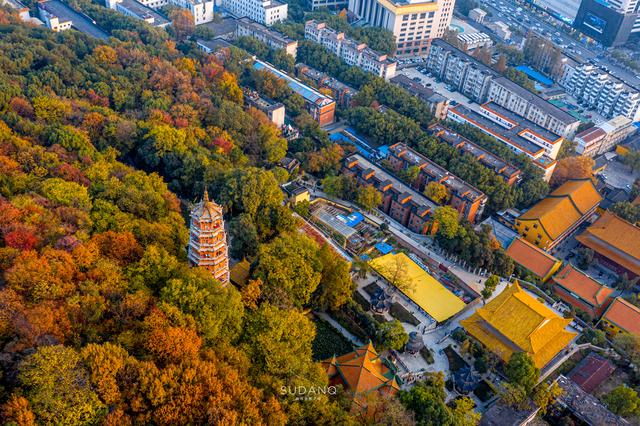 武漢寶通禅寺：在千年皇家寺院賞秋，是什麽感覺？