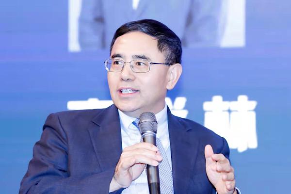 毕业生人均3个offer 这所商学院培养的跨界技术人才为何受欢迎？