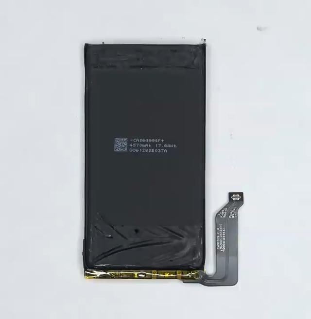 PBKreviews分享Pixel 6智能机拆解视频 充电口焊接固定在主板上