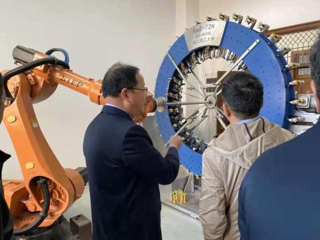 从原材料到成衣 实现“一键打印”