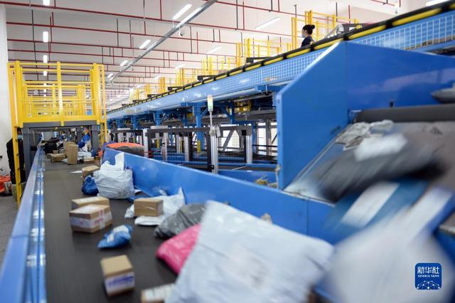 智能分拣加速快递“奔跑”