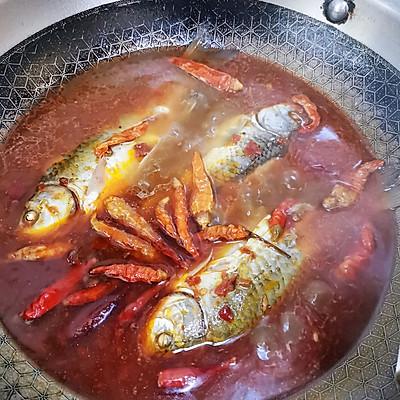 这道#我心中的冬日限定#鲫鱼麻辣烫，最适合宝宝吃