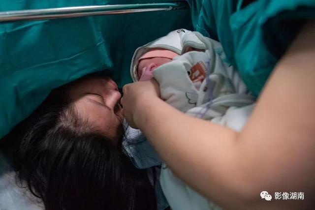 世界早产儿日不用怕，早到的天使