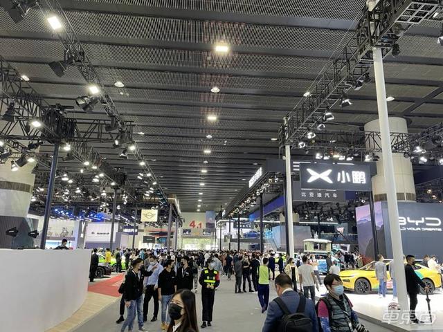 智能电动汽车引爆广州车展！新势力各显神通，BBA们扛不住了