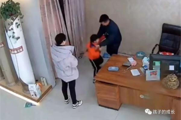 养育男孩：心要“大”，眼要“瞎”