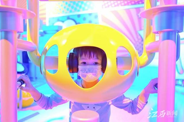 省科技馆新馆试运行火爆