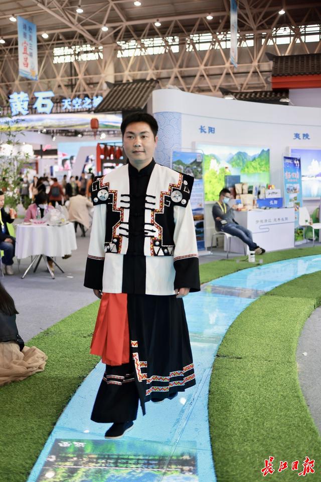 “千里江山”近在咫尺，裸眼3D瞬间穿越……盘点文旅博览会“黑科技”