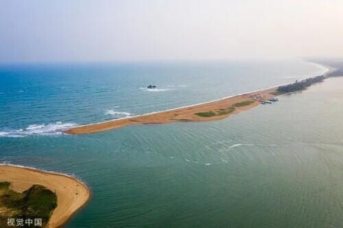 最近，这个小镇吸引了上千位企业家，为啥？