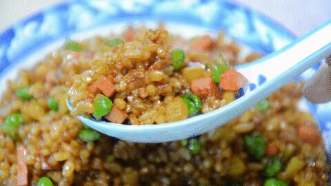 一场由「剩米饭」引发的胃病！剩饭剩菜各有“保质期”