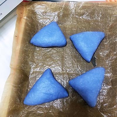 这道浪漫蝶豆花欧包，最适合宝宝吃