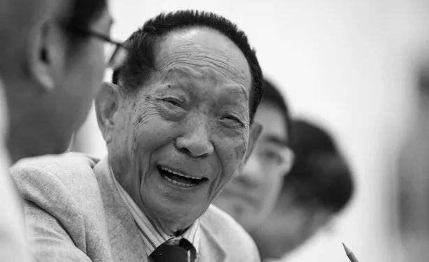 封面评论｜觉醒吧，少年