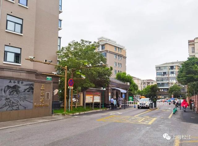 辰展建筑工程公司