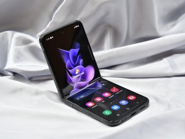 四款折叠屏手机推荐 最低还不到一部iPhone 13 Pro的价钱