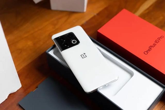 一加 10 Pro 胖达白开箱图赏