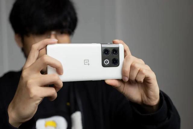 一加 10 Pro 胖达白开箱图赏