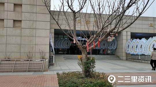 愿天堂没有虐待……遭继母重伤的鹏鹏今日安葬