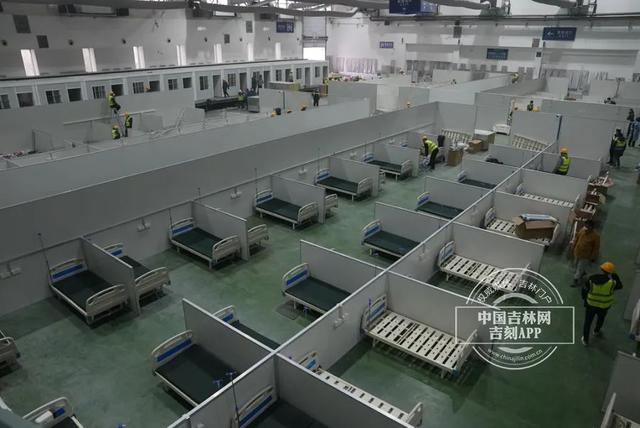 吉网“战疫”重磅直击丨长春“暂停”第一日！街上空空荡荡，只有那些奉献的身影