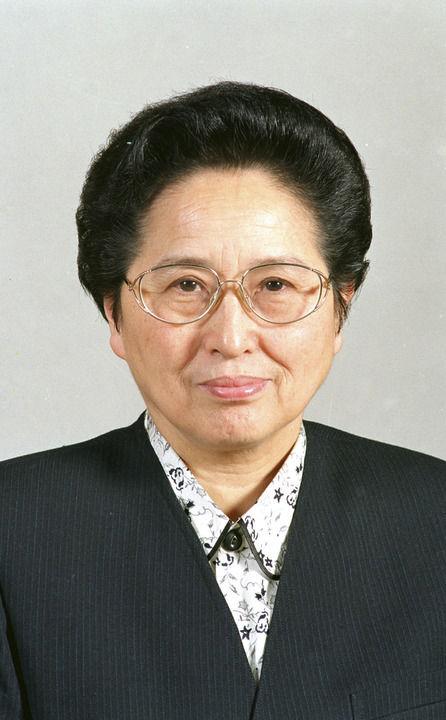 新华社发布何鲁丽生平：爱国民主人士何思源之女，曾任北京市副市长