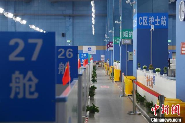 探访江西南昌首个方舱医院 正式投入使用