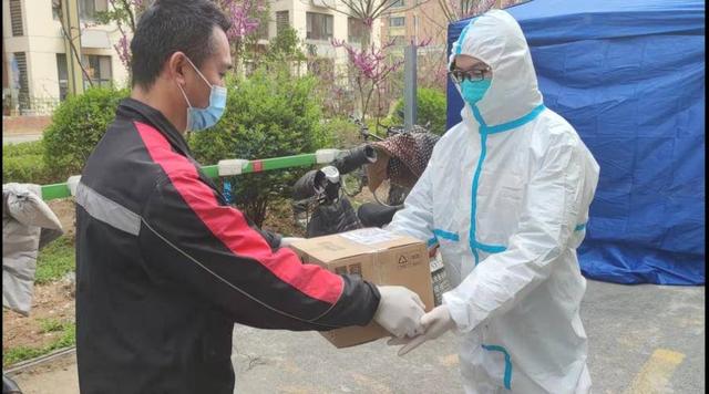 线上问诊线下送药，济南开通绿色通道，隔离在家用上了医保报销药