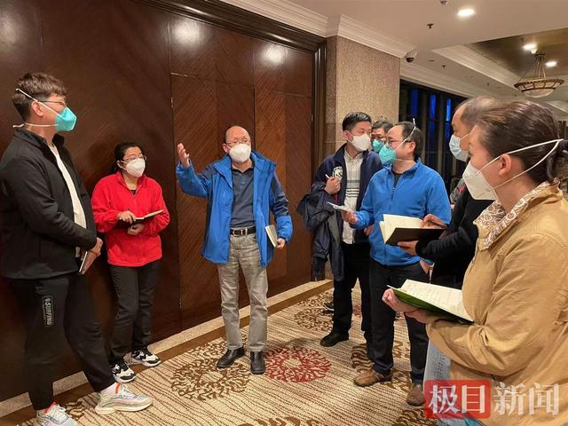 “鄂”来守“沪”|协和医疗队入驻上海新国博方舱医院，极目新闻开通援沪前线直播