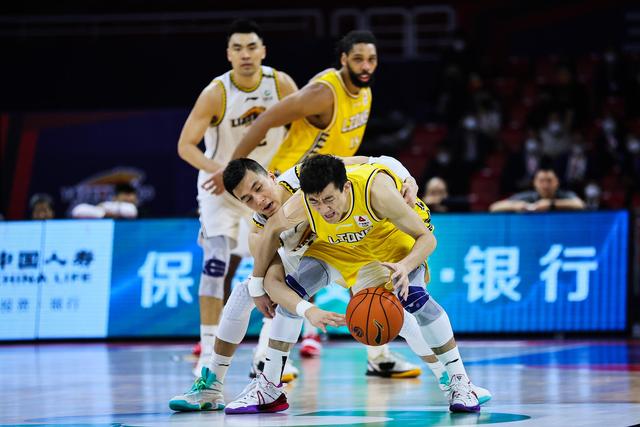 体坛连连看丨阿森纳4比2胜切尔西终结三连败 丁俊晖止步世锦赛首轮